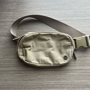 Lululemon belt bag